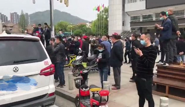 【辟谣】网传高薪招聘海外建方舱医院？假的！