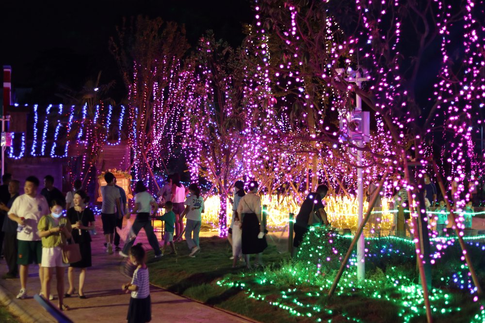 江夏梁子湖边的宝藏夜游地