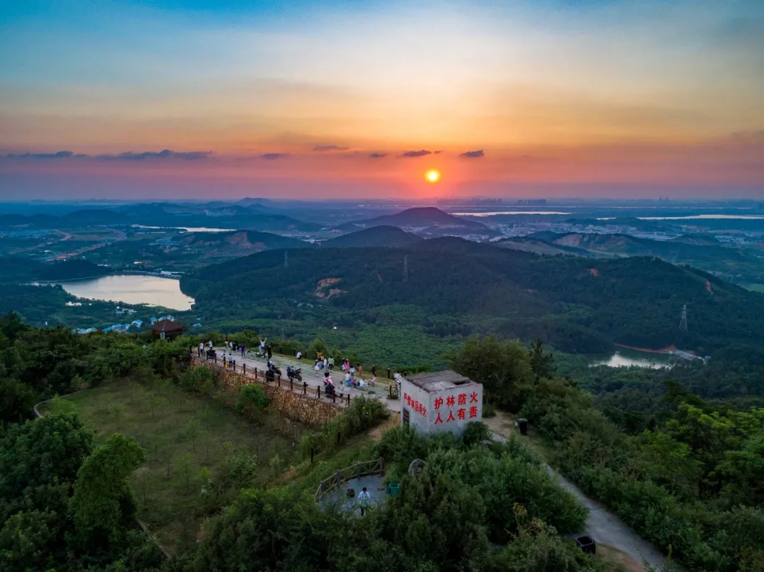 打卡武汉小众露营挖沙地，人少景美好玩