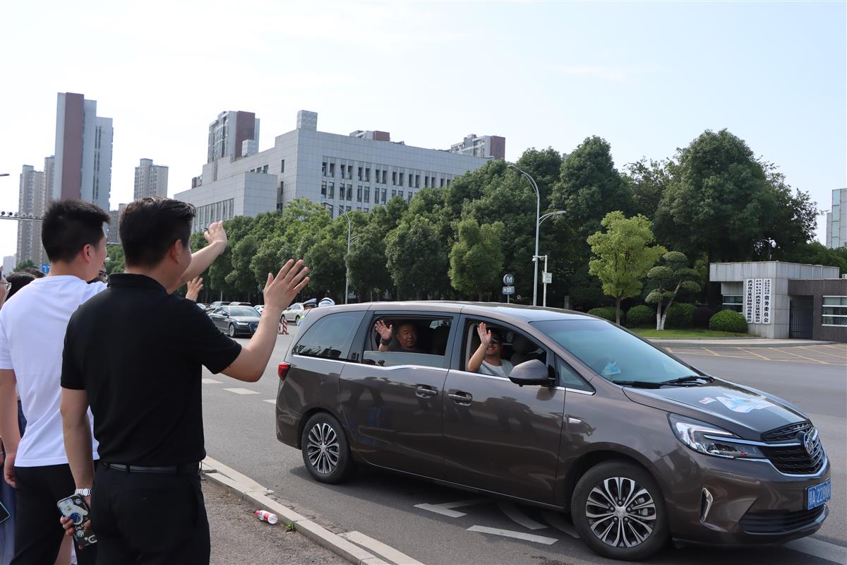 “天南海北江夏人”大型寻访活动今日启程